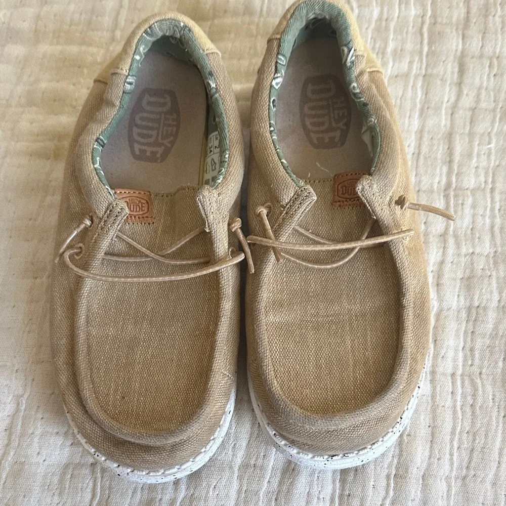 Hey Dude Kids Tan Shoes youth size 2